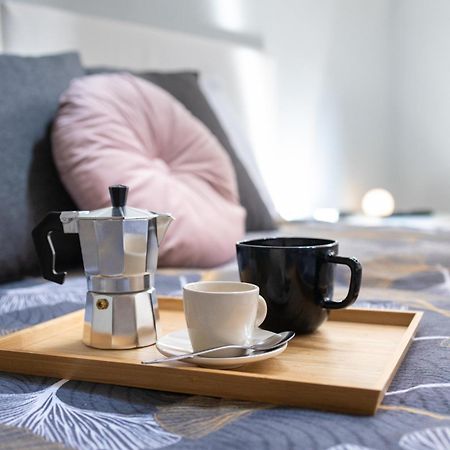 Free Parking Tiny House Wifi Netflix 15 Minuti Dal Duomo Lejlighed Milano Eksteriør billede