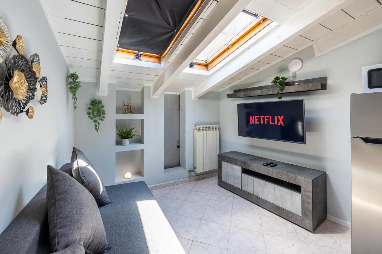 Free Parking Tiny House Wifi Netflix 15 Minuti Dal Duomo Lejlighed Milano Eksteriør billede