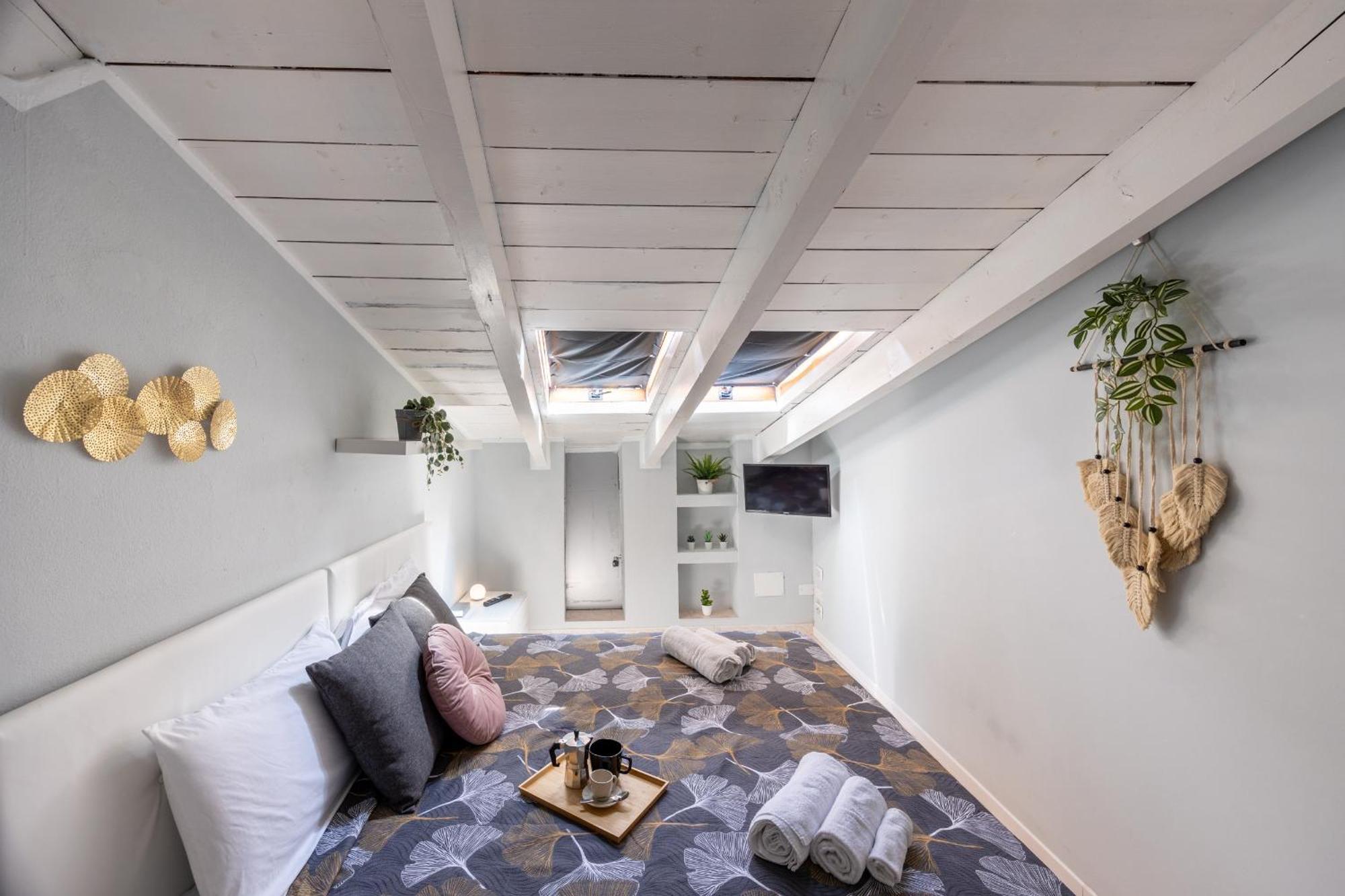 Free Parking Tiny House Wifi Netflix 15 Minuti Dal Duomo Lejlighed Milano Eksteriør billede